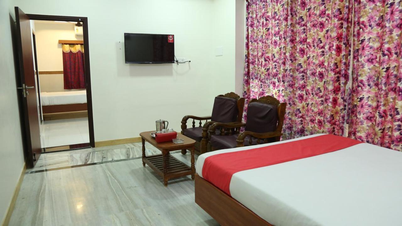 Kumaran Millenium Residency Hotel Vellore Buitenkant foto