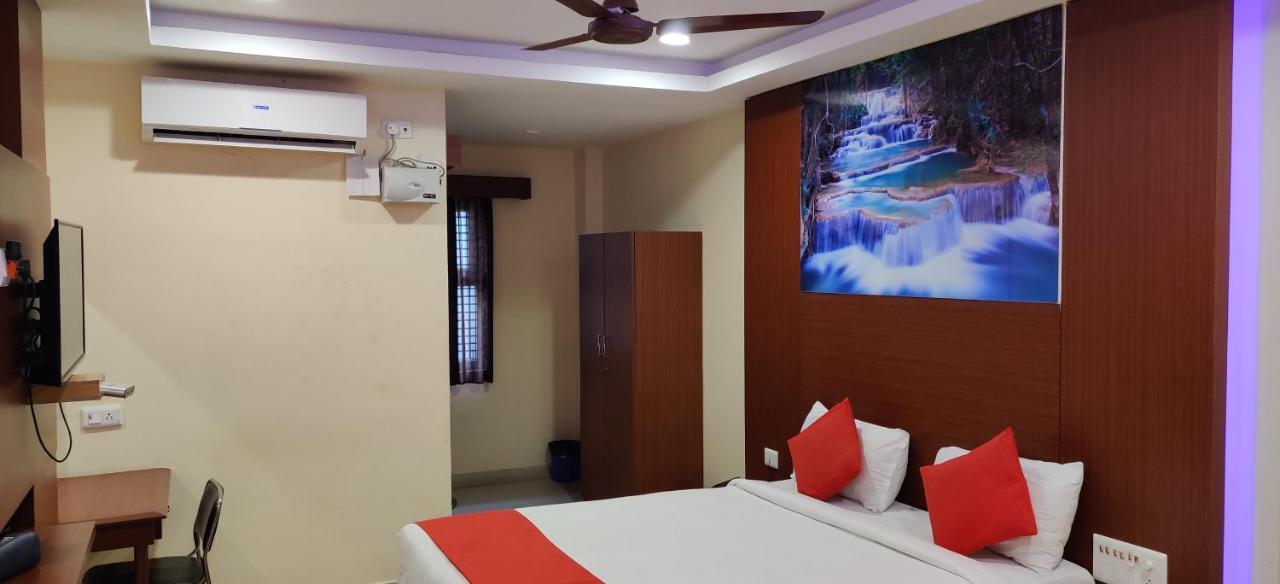 Kumaran Millenium Residency Hotel Vellore Buitenkant foto