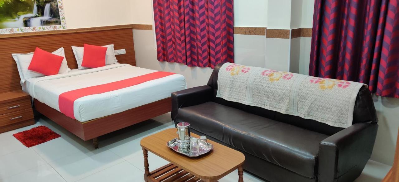 Kumaran Millenium Residency Hotel Vellore Buitenkant foto